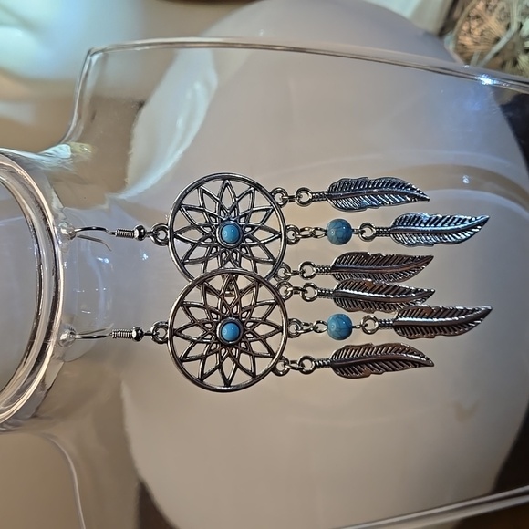 Feather Dream Catcher Silvertone Alloy Earrings with Turquoise Beads & Feathers - Picture 7 of 9